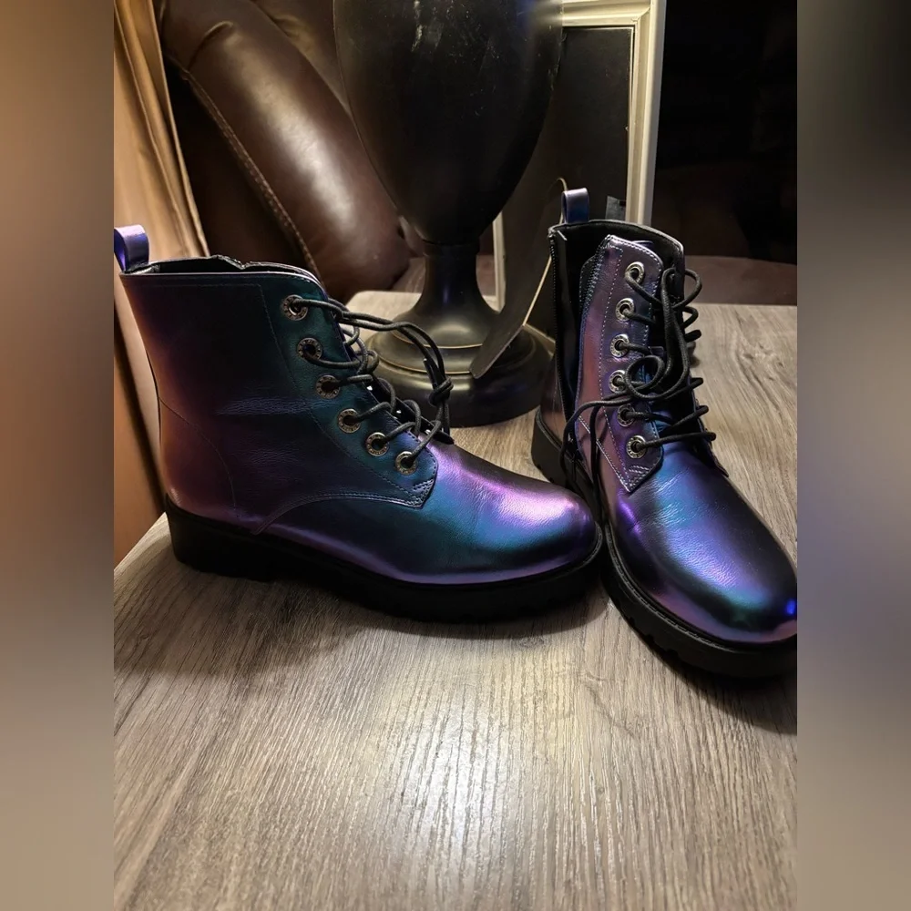 Girls Sonoma Goods for Life Shimmering Lace-Up Combat Boots size 5 NWT